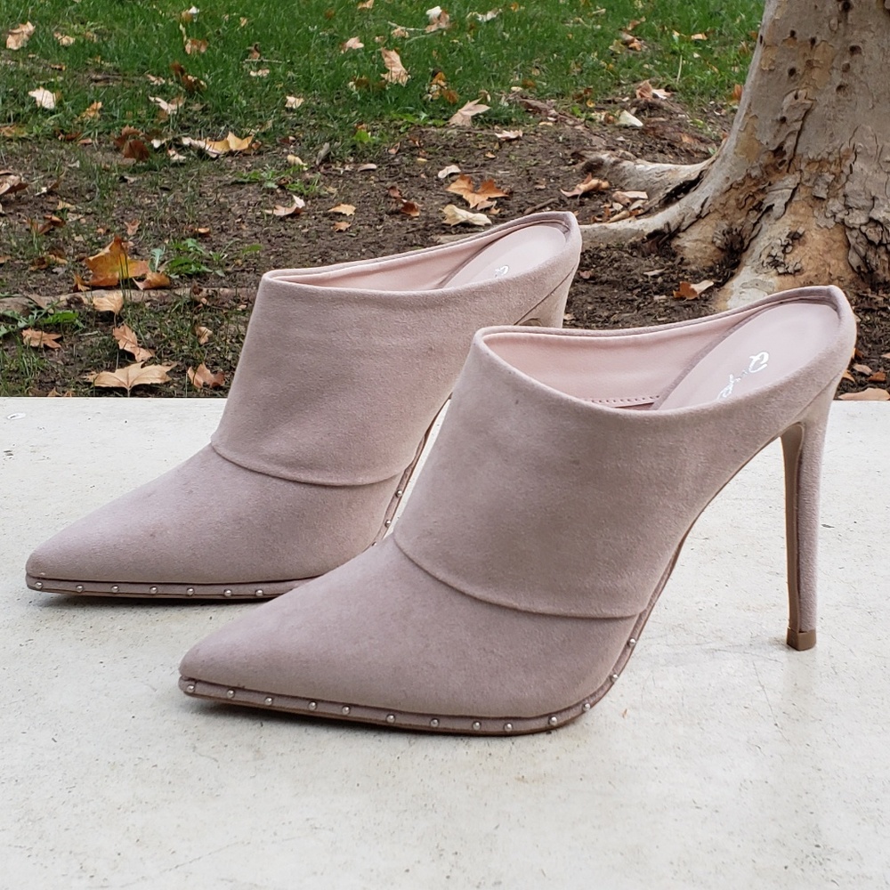 Studded mule pumps